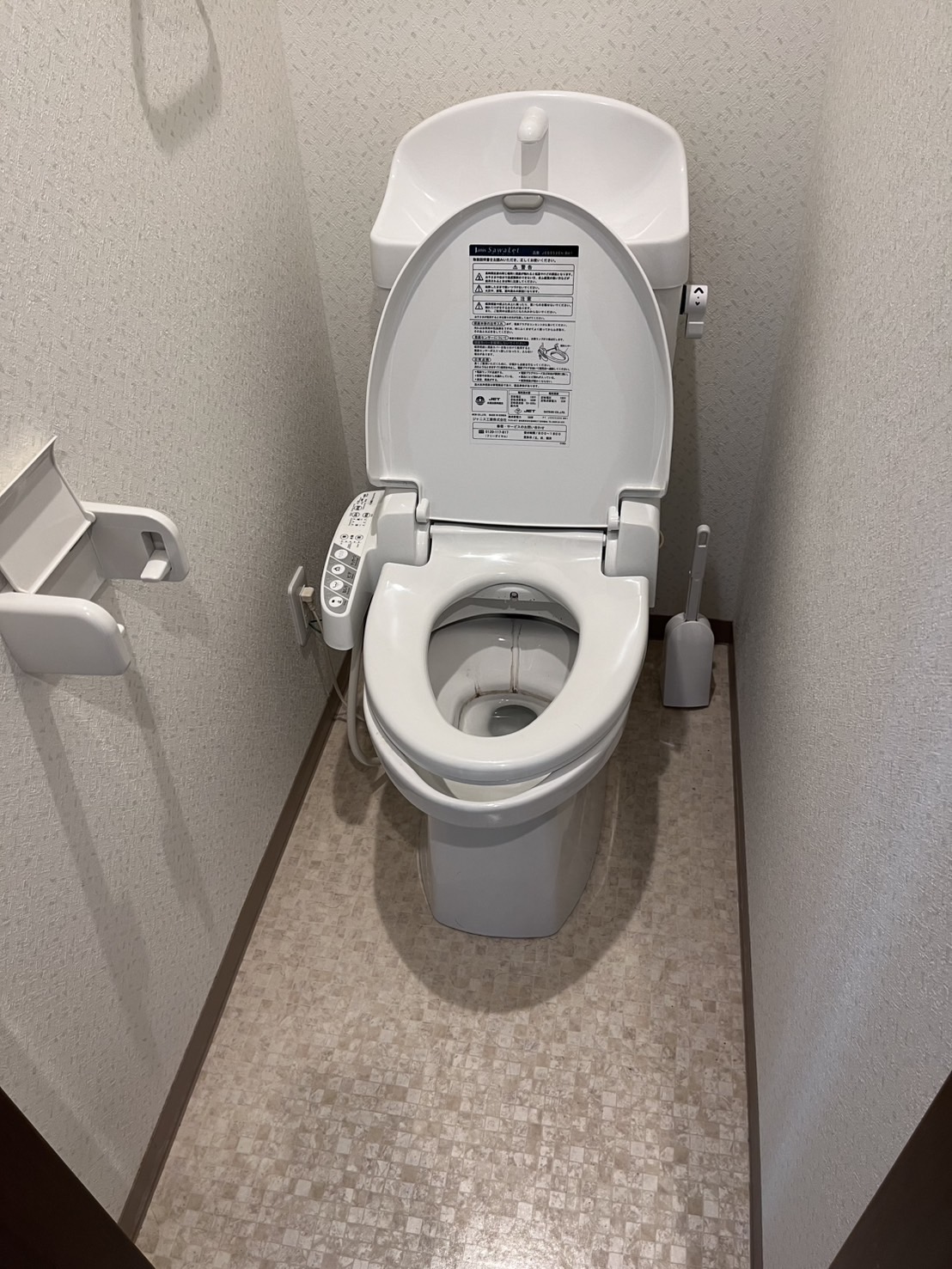 清掃前のトイレ